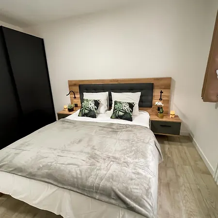 Appartement Au Coeur Des Arenes - Parking Prive à Metz Extérieur photo